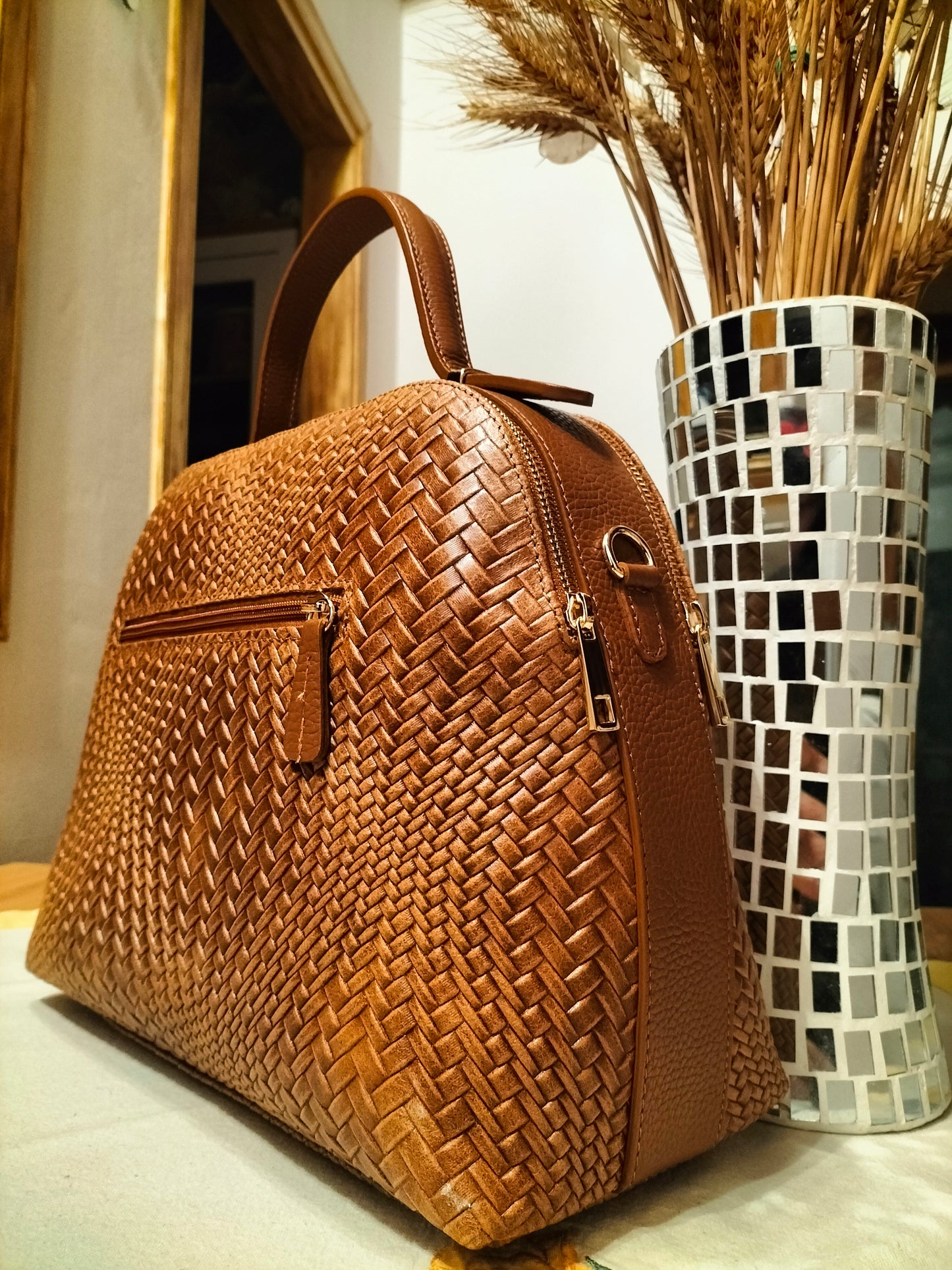 "Lilly" handbag in woven suede - Made in Italy